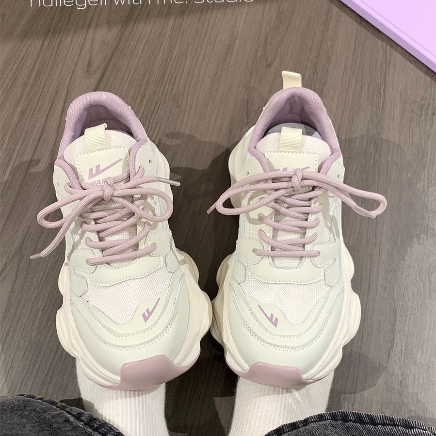 Zapatos de moda de suela gruesa para padres, zapatos de primavera para estudiantes, zapatos de nicho coreanos, zapatos deportivos casuales para mujeres.