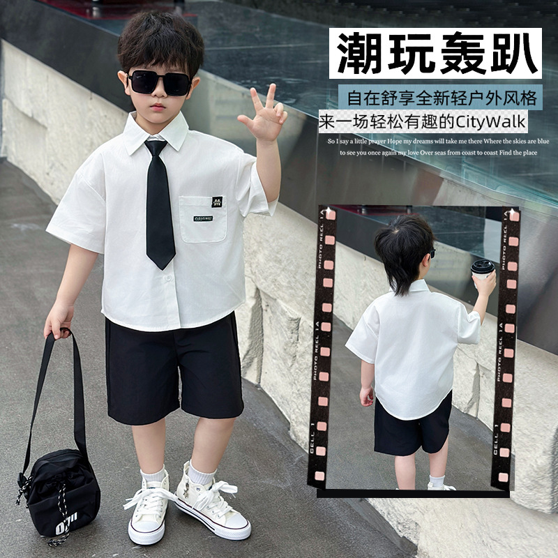 7124 Traje de estilo universitario para niños 2025 verano nuevo estilo para niños camisa de manga corta pantalones cortos traje de dos piezas bebé estilo occidental