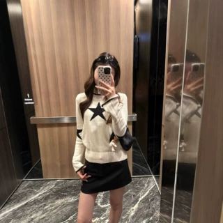 设计感星星提花圆领套头毛衣女秋冬新款显瘦休闲百搭针织衫上衣潮
