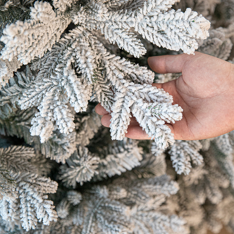 Gran árbol de Navidad cifrado árbol de nieve flocado blanco hoja mixta nieve árbol de simulación decoración de suelo en stock