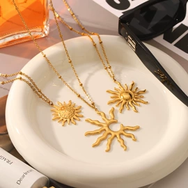 项链;戒指;耳环