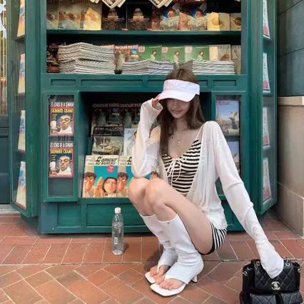 纯欲甜美条纹挂脖罩衫分体泳衣高腰遮肚防晒新款度假风温泉泳装女