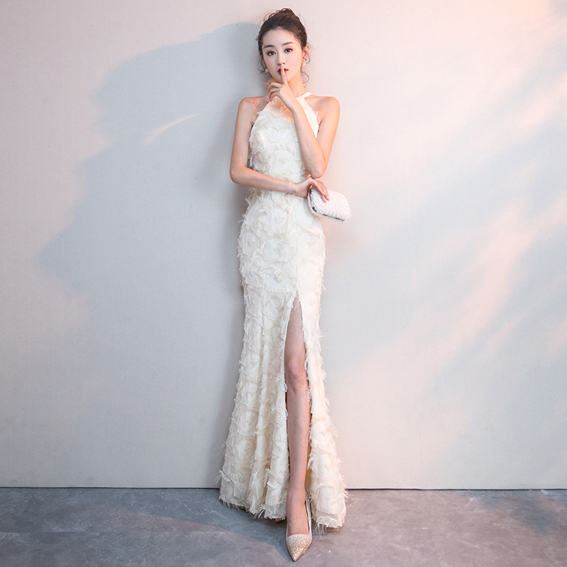 White Prom Evening Dress for Women 2026 New Style Elegant Fishtail Dress Halter Neck Slit Annual Meeting Host Dress Wholesale