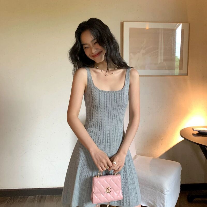 French-Style Sleeveless Slim-Fitting Knitted Suspender Dress for Women 2026 Summer New High-End Unique and Beautiful Waist-Cinching Short Skirt