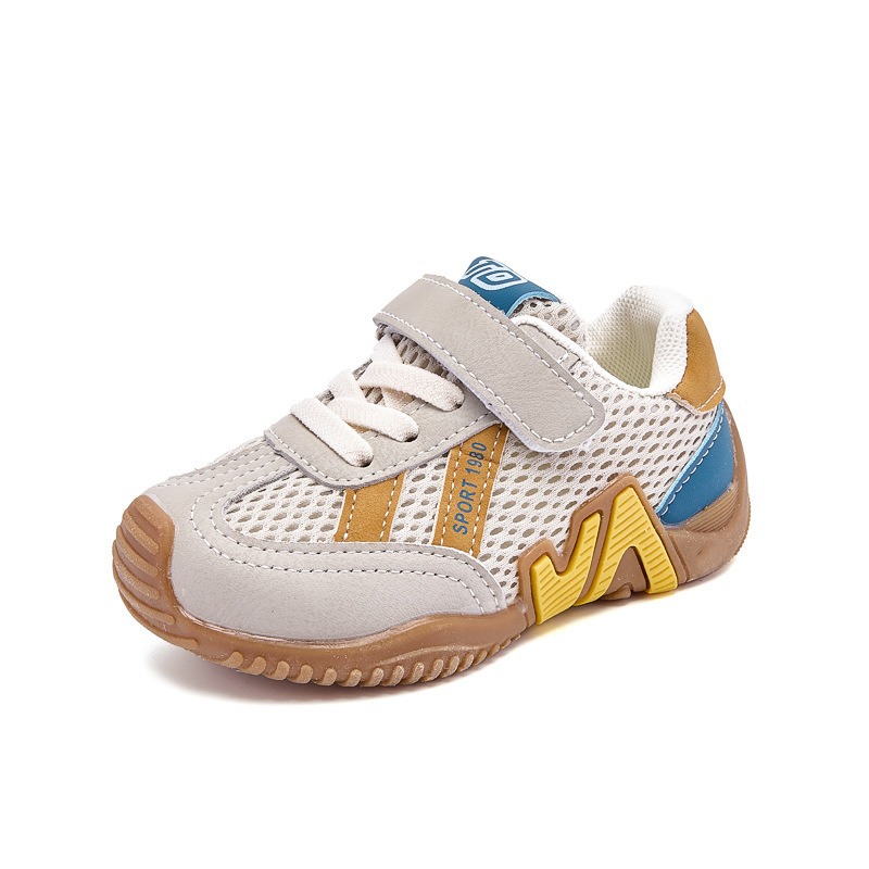2026 primavera nueva moda transpirable zapatos de corrida de malla zapatos deportivos para niños zapatos de niñas al aire libre un cabello