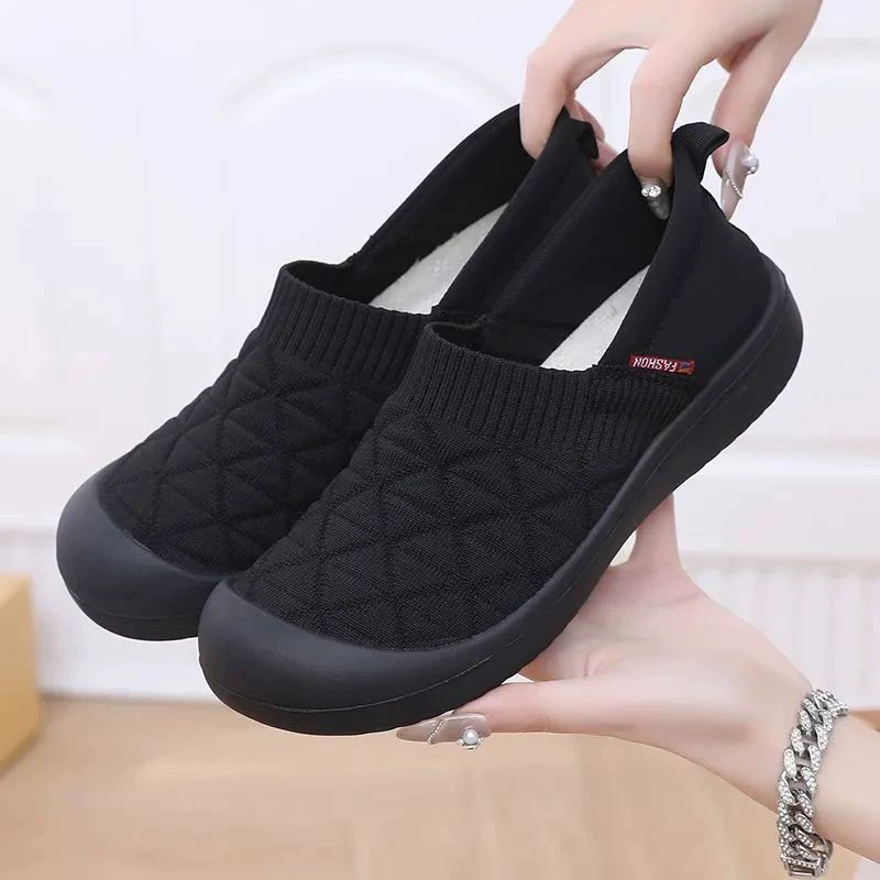 Обувь женская весна новая старая пекинская ткань обувь женская дышащая нескользящая мама обувь мягкая подошва повседневная одиночная обувь