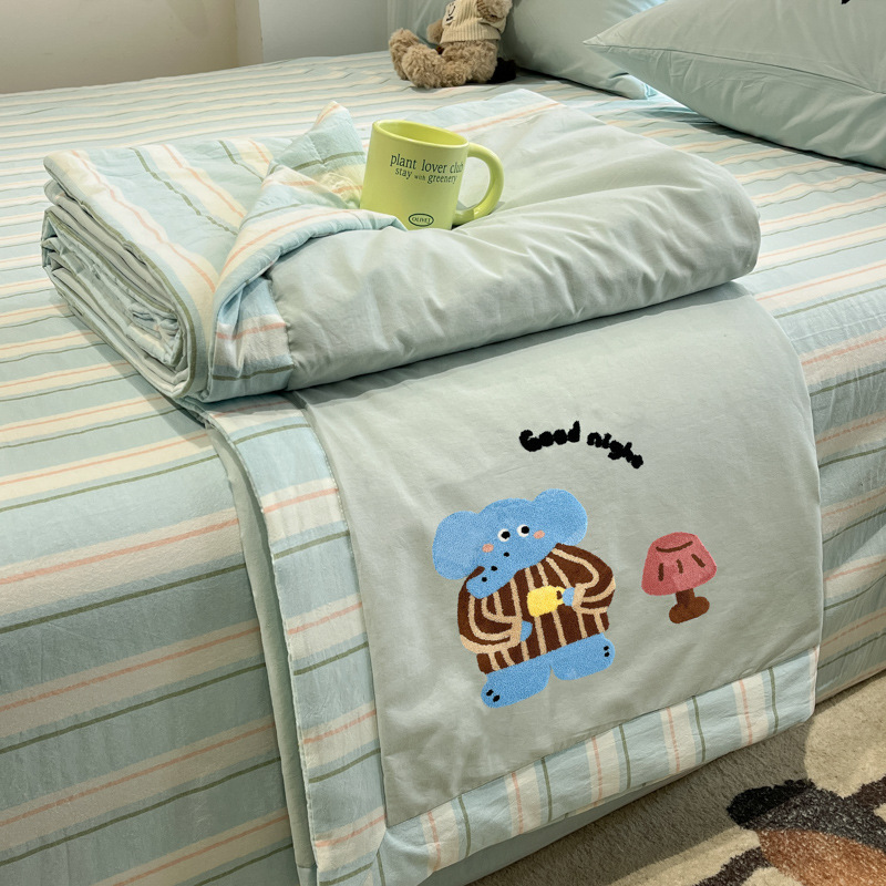 Edredón fresco de verano de algodón Edredón de aire acondicionado Dormitorio individual Edredón de verano Juego de cuatro piezas Edredón de verano lavable a máquina