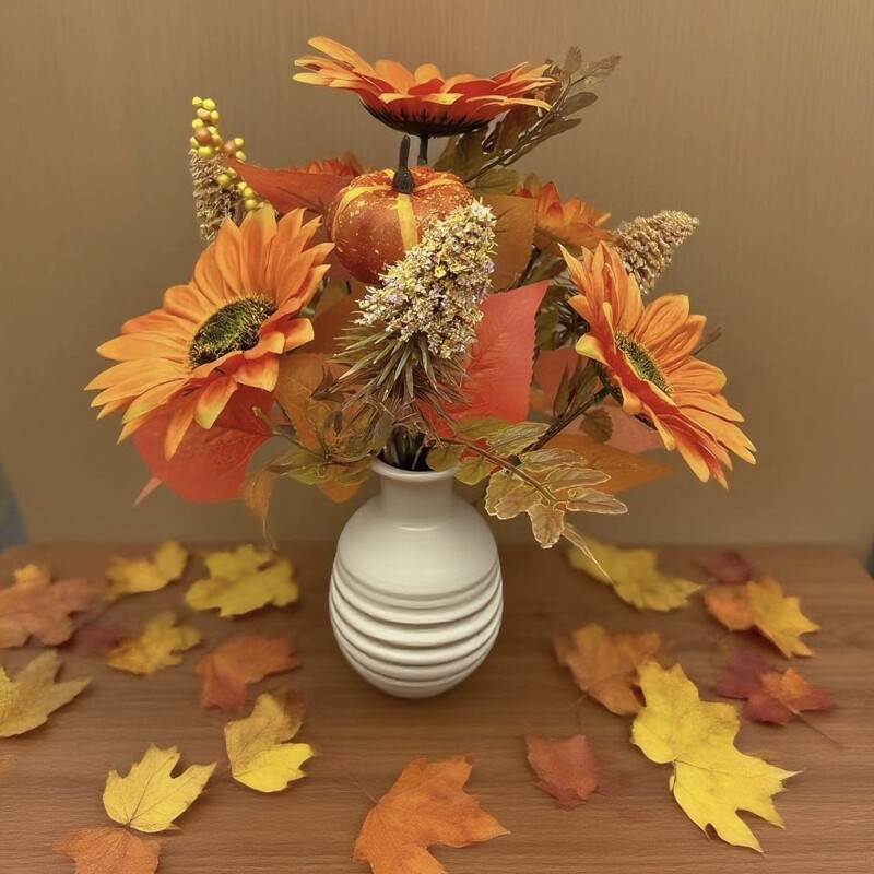 New Cross-Border Model of Realistic Single-Stem 10-Head Christmas Sunflower Home Decoration Sunflower Wall Decoration Ornament New Cross-Border Model of Realistic Single-Stem 10-Head Christmas Sunflower Home Decoration Sunflower Wall Decoration Ornament
