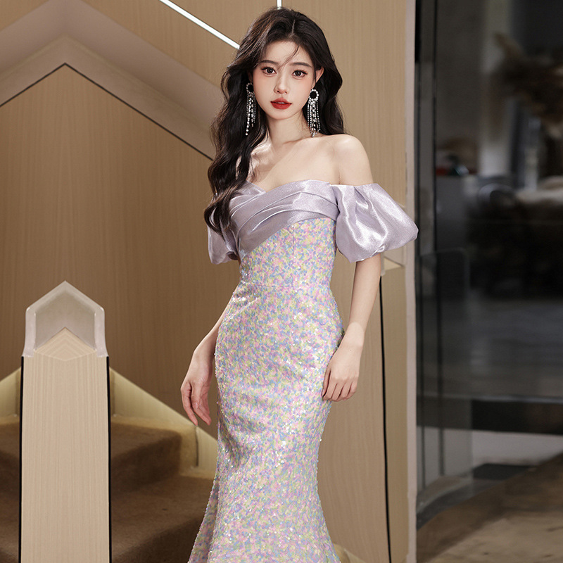 Una palabra hombro vestido de noche mujer 2026 nuevo verano lujo ligero nicho de gama alta celebridad anfitrión vestido de banquete