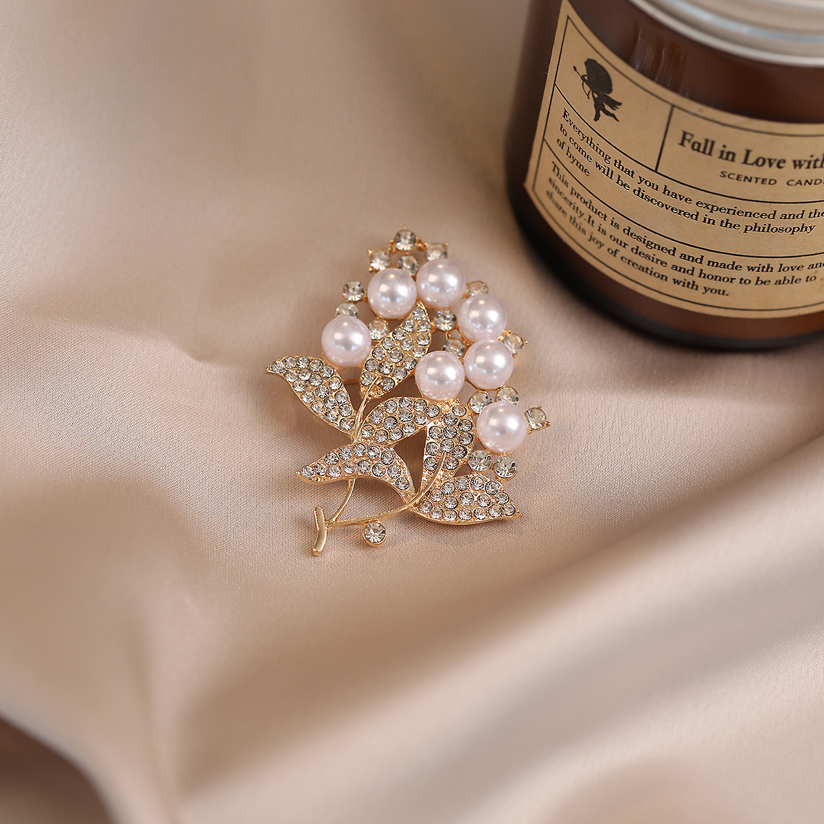 Pearl Flower Rhinestone Brooch For Women Anti-exposure Pin Accessory_voghion.com
