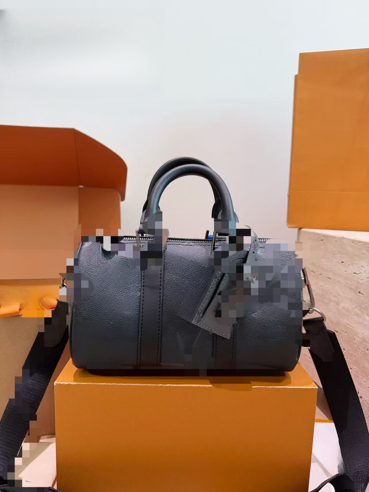 Erkaklar va ayollar uchun yuqori sifatli Louis Vuitton Keepall sayohat sumkasi, katta sig'imli, fitnes, ishga borish va sayohat qilish uchun mos.