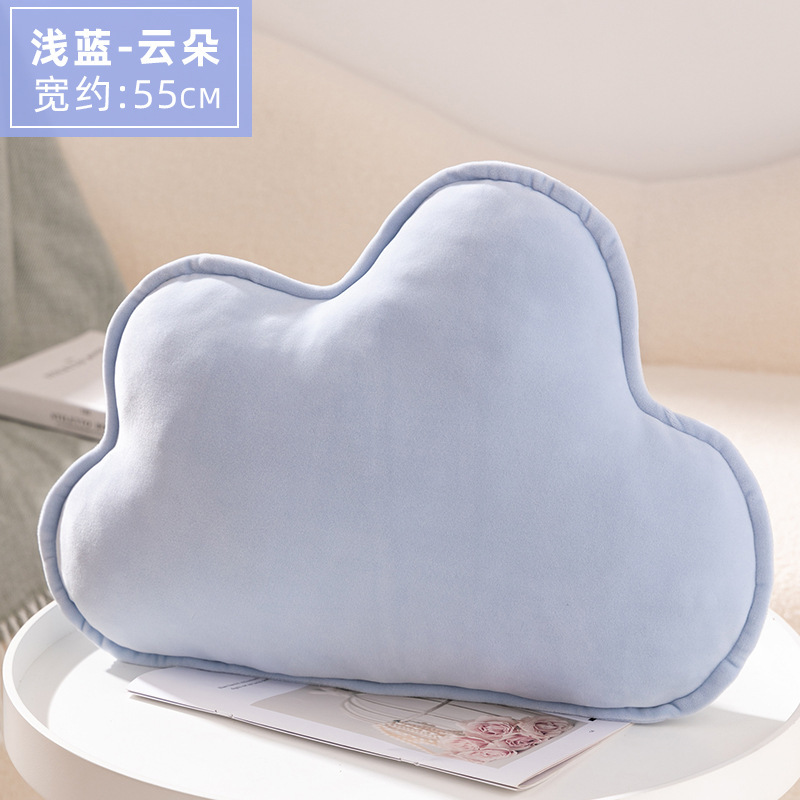 簡単な影は枕のぬいぐるみの家のカエデの葉を抱いて枕の雲の銀杏のクッションのソファーのクッションを抱いて枕の置物を抱きます。|undefined