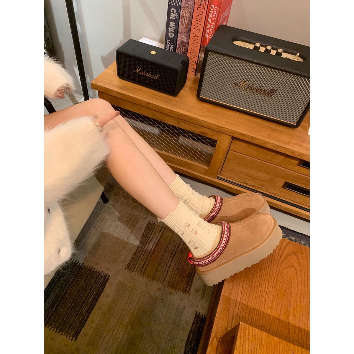 Supermodel-Star hir déif geschnidden ethnesch Wand- a Schnéistiefelen fir Fraen am selwechte Stil, pelzeg Schong fir Hierscht- a Wanterkleeder, décksohleg Kottengpantoffelen_voghion.com