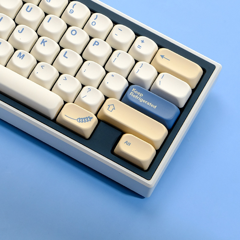 Soymilk key cap MOA\KOA highly cute sublimation PBT key cap 140 key small full set boxed GMK cartoon style Soymilk key cap MOA\KOA highly cute sublimation PBT key cap 140 key small full set boxed GMK cartoon style