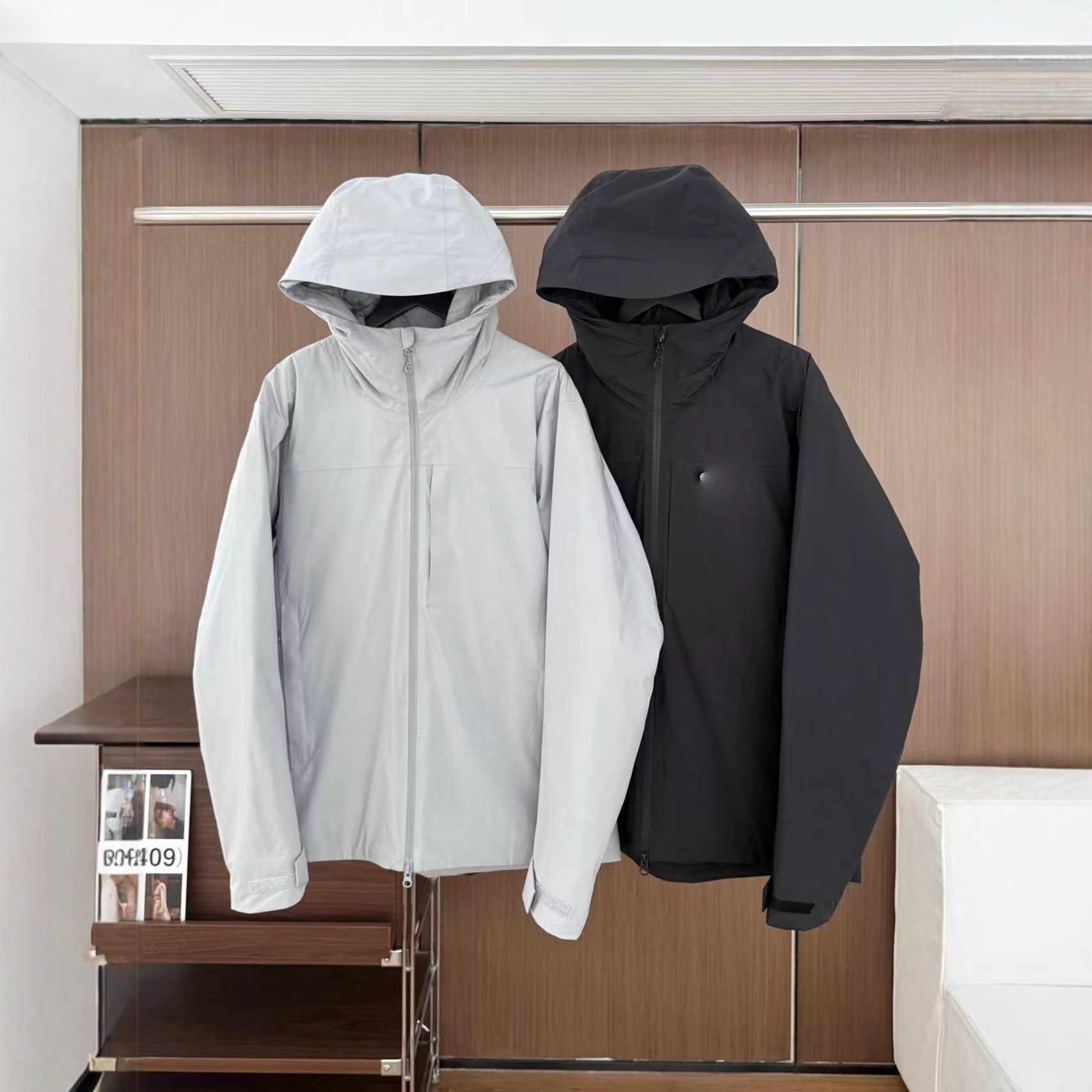 2025英国男士羽绒服冬季新款90鹅绒硬壳户外防风保暖连帽夹克户外