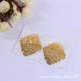 厂家批发祥云样式塑料标牌背胶展示标识铭牌来图设计印logo软胶