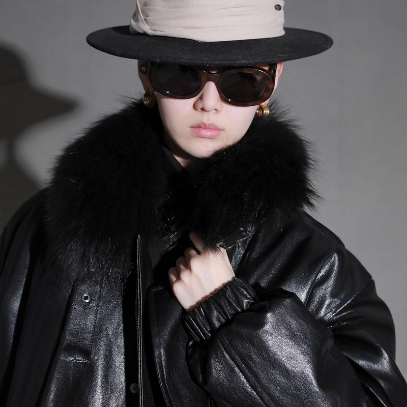 Fashion New Raccoon Fur Collar Design Oil Wax Sheepskin Goose down Jacket Women Thickened down Jacket Genuine Leather Coat Winter