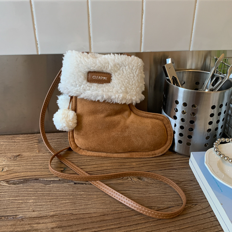Autumn and Winter New Fashion Lamb Wool Gloves Bag Retro Frosted Suede Handbag Plush Shoulder Crossbody Bag Autumn and Winter New Fashion Lamb Wool Gloves Bag Retro Frosted Suede Handbag Plush Shoulder Crossbody Bag