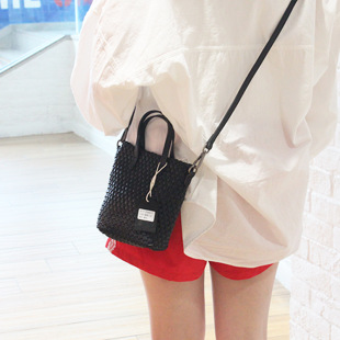 Summer Hand-Woven Mobile Phone Bag Niche Simple Design Mini Portable Red Small Bag Crossbody Women's Bag