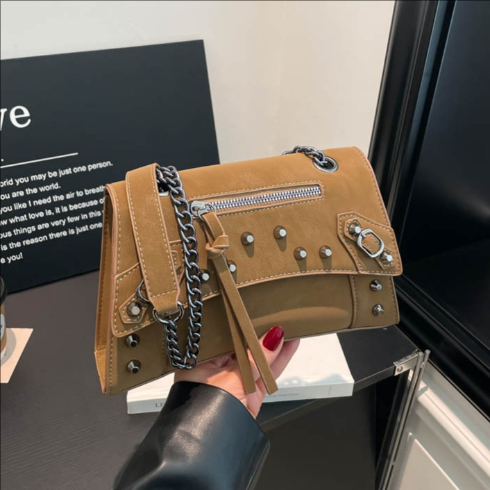 跨境潮酷腋下包小众铆钉机车包新款女包链条单肩斜挎小方包