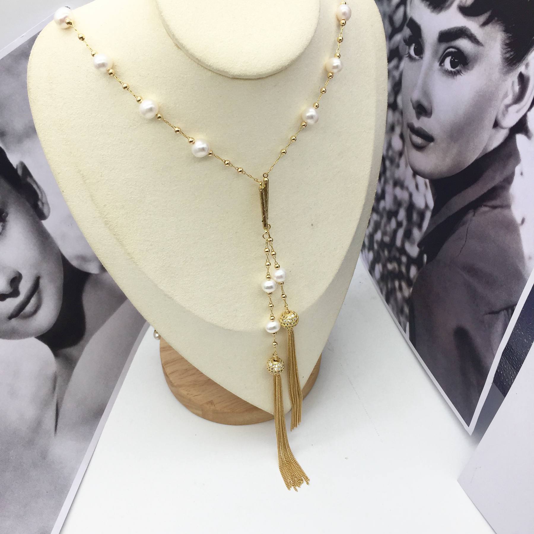 �鱦չͬ������ީ������������һ������ˮ���鳤��������ë����