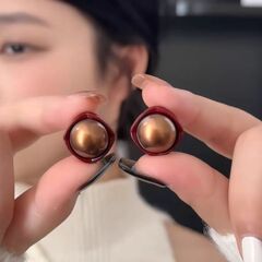 新商品2024爆金雅丹風美ラード真珠ピアスアンコラ赤い四角イヤリング小衆耳飾り女