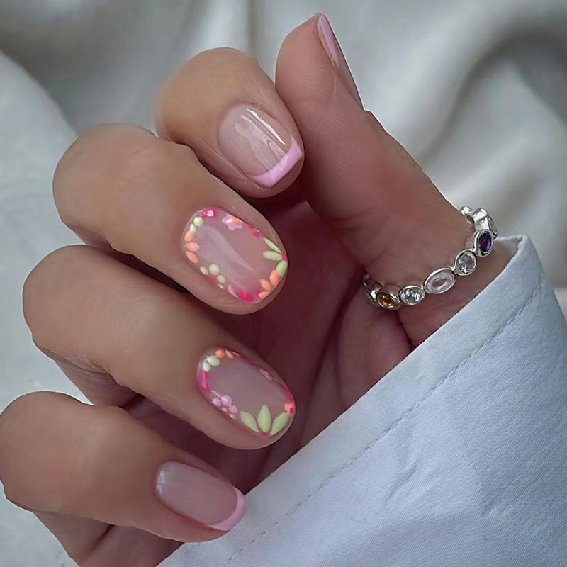 Cute short sweet girl Garland nail beauty colorful flower pure desire fairy fake nail pink transparent wear nail polish piece Cute short sweet girl Garland nail beauty colorful flower pure desire fairy fake nail pink transparent wear nail polish piece