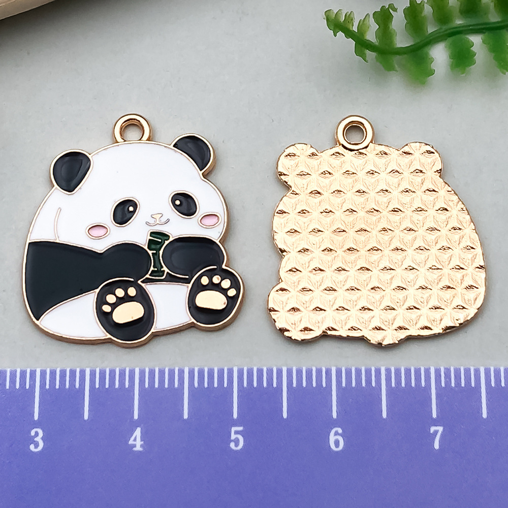 DIY dibujos animados panda bambú goteando aceite de aleación pendientes llavero animal colgante accesorios de joyería decoración de estilo chino
