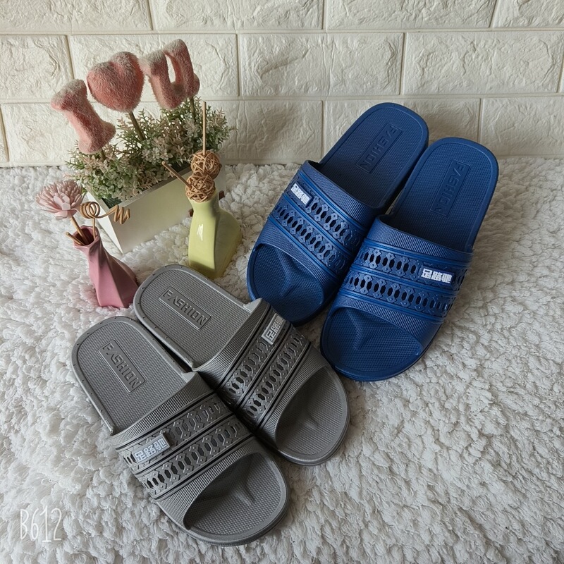 Cheap Direct Supply 2350 New Products Hot-Selling in Malls and Supermarkets, Non-Slip Casual Men's Slippers for Home and Bathroom Use