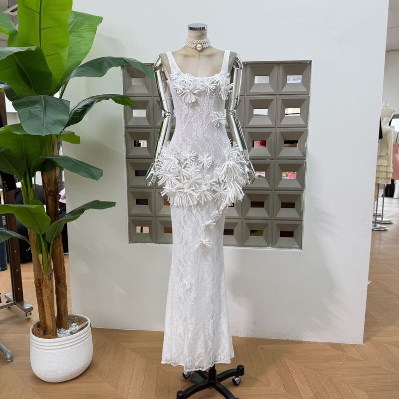 Elegant Socialite Aura Slim-Fit High-End Low-Cut Backless Handmade Floral Lace Long Gown Heavy-Duty Dress for Women Elegant Socialite Aura Slim-Fit High-End Low-Cut Backless Handmade Floral Lace Long Gown Heavy-Duty Dress for Women