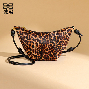 �W���r�Џ͹�Ů����Ƥ�Rëţ�ǰ�С�ɰٴ�y�����μ�б���ힰ�