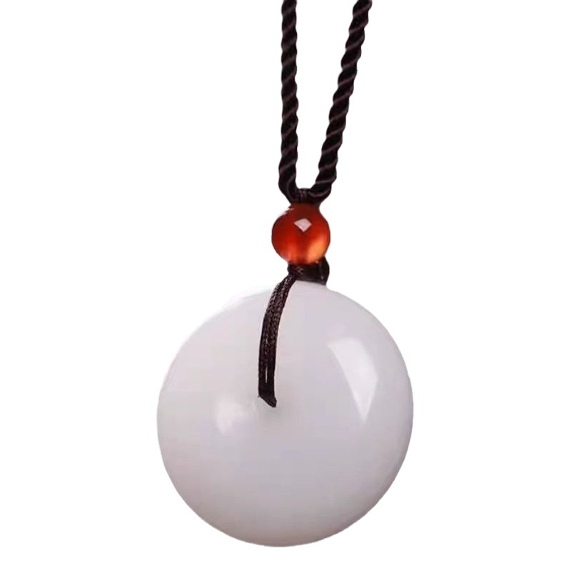 Live on behalf of the safe buckle factory direct wholesale Afghan white jade safe buckle pendant to send men and women jade necklace
