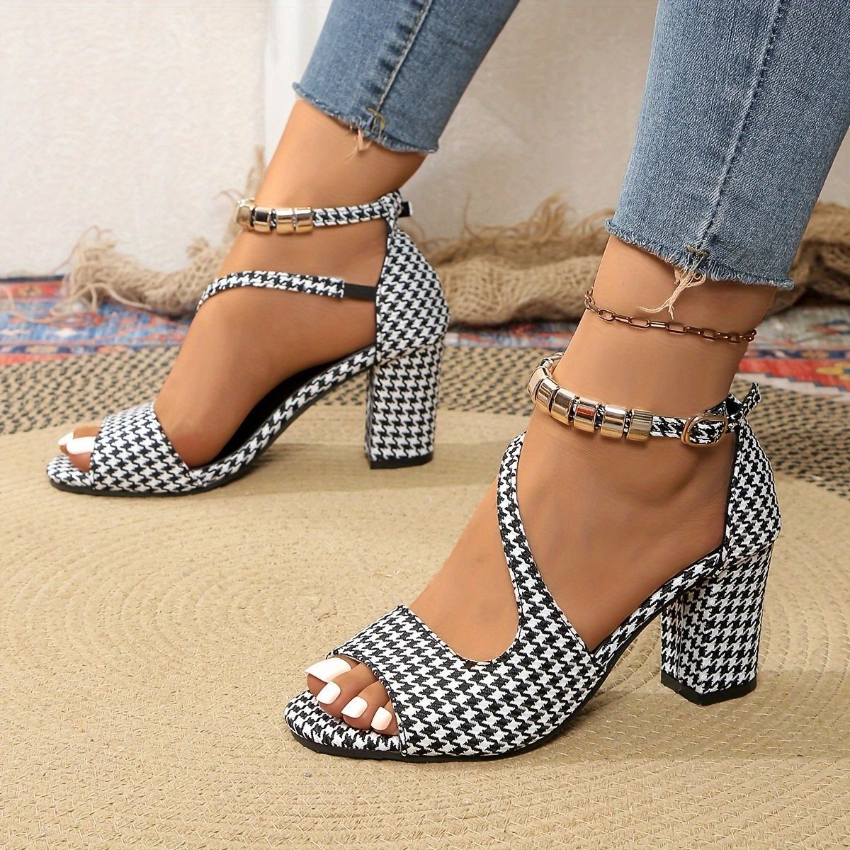 Y01 houndstooth