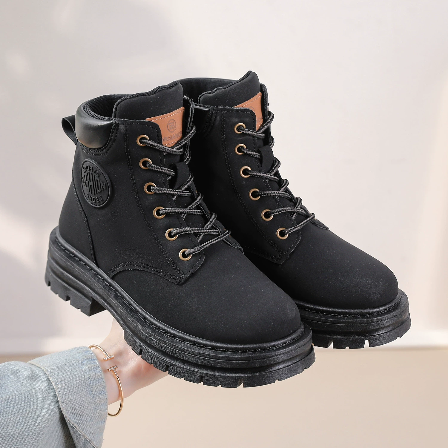 Ботинки (Martens) демисезонные платформенные низкие ботильоны, тёплая подкладка, шнуровка