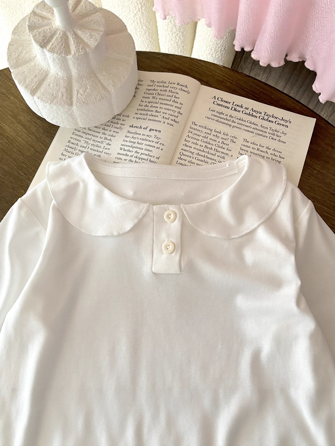Camiseta de base para niñas delgada estilo extranjero 2025 primavera y otoño nuevo bebé femenino en una sola camiseta de manga larga con solapa de lana 6 años de edad