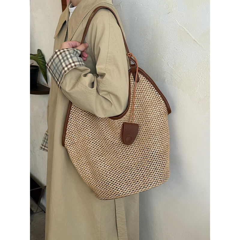 2025 New Large Capacity Woven Tote Bag Women's Summer Versatile Commuting Underarm Bag Lazy Casual Shoulder Bag