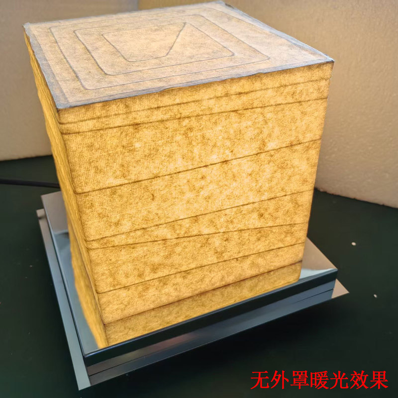 デザイナーの日本式の極めてシンプルなリビングルームのベッドの上の壁の明かりのホテルの民宿の書斎の創意的な雰囲気のガラスの電気スタンド|undefined
