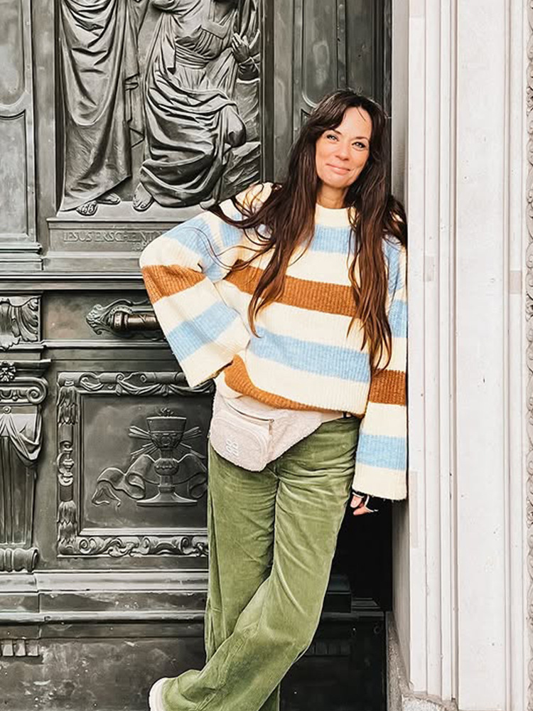La moda perezosa de estilo universal de ropa exterior suéter a rayas de color contrastante 2025 nuevo otoño y invierno transfronterizo estilo europeo y americano