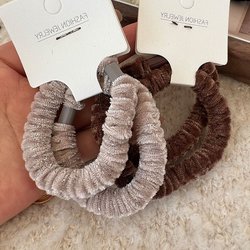 20g Weight Hair Tie Hair Accessories Type 1 Piece Quantity Daily Occasion Plush Material Solid Color, Horse Pattern Winter, Autumn, Autumn&Winter Season Women's Gender Simple Style Style Simple Style Women's Solid Color Horse Plush Hair Tie 6