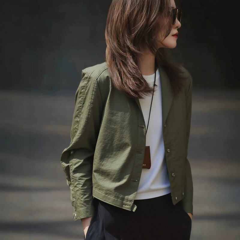 Unique, beautiful, and extremely attractive early autumn military green short jacket for women, new style casual jacket for petite women Unique, beautiful, and extremely attractive early autumn military green short jacket for women, new style casual jacket for petite women