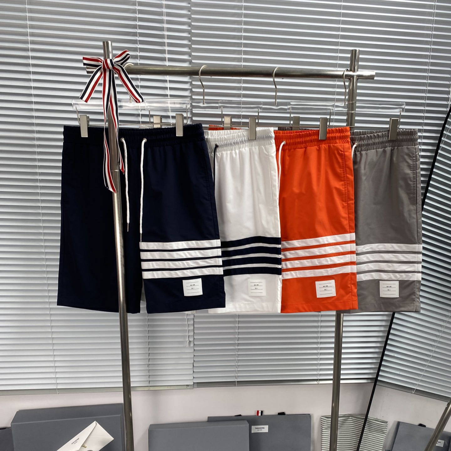 Nanyou high-end trendy brand 26 summer new classic four-striped comfortable and versatile beach pants
