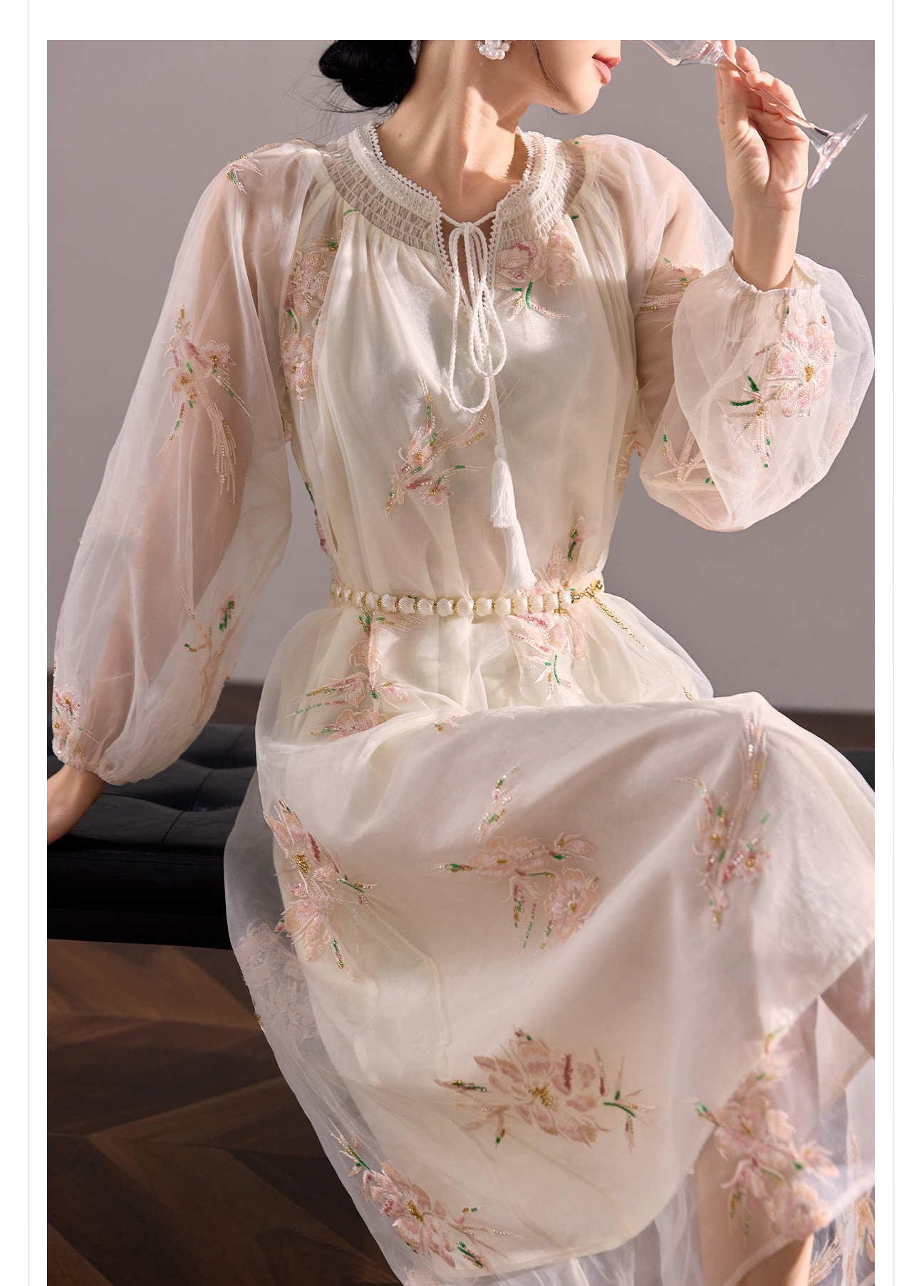 Đầm maxi nữ dài tay in họa tiết phong cách dân tộc, vạt xòe rộng N4039 — quả mơ chi tiết 4