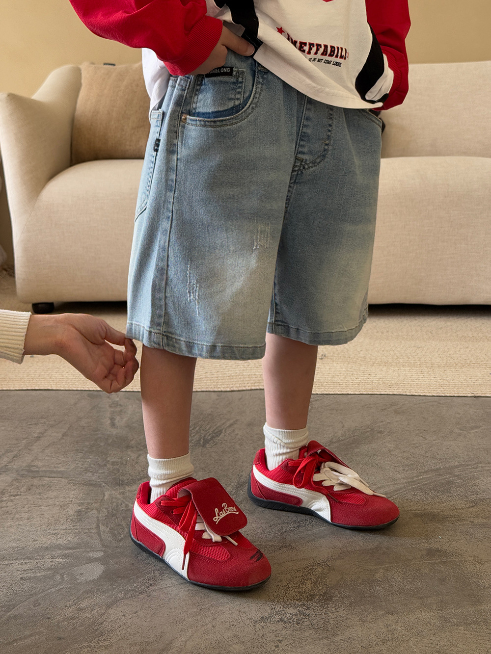 男の子用デニムショートパンツ夏服2025新作韓国版ゆるいカジュアル5分丈パンツ