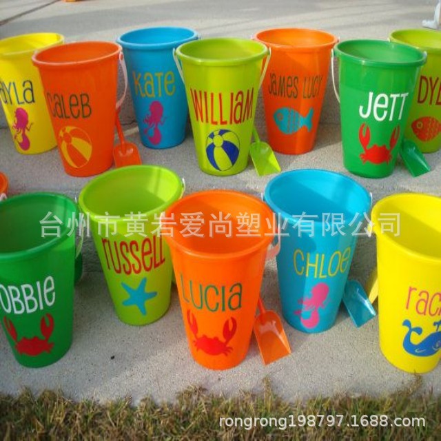 BSCI沙滩玩具外销欧美洲供应优质儿童塑料戏水小孩户外挖沙桶