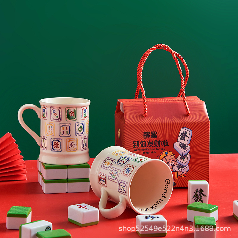 Taza de mahjong creativa de la marea nacional Taza de agua rica Taza de marca casera Taza de cerámica extraña Taza de cerámica regalo de cumpleaños pareja