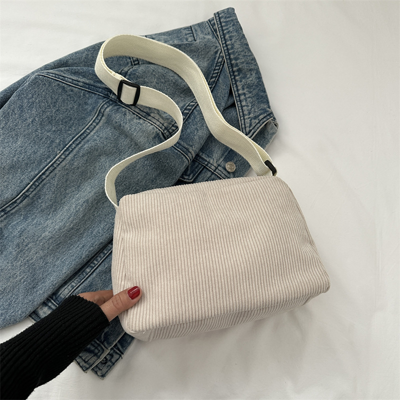 Estilo perezoso de pana casual estilo japonés artístico bandolera de un solo hombro elegante estudiante casual estilo coreano bolso de mano simple de las mujeres