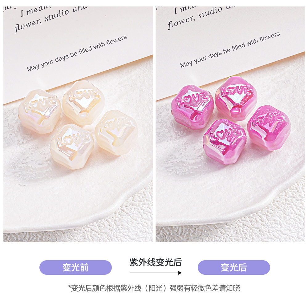 10 piezas de superficie de corte de cambio de color de luz ultravioleta LOVE cuadrado con cuentas de bricolaje cadena de teléfono móvil accesorios de joyería estilo mixto lote suelto