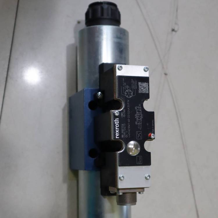 议价批发供应 力士乐 4WRAE6E15-2X/G24K31/A1V R900954070比例阀
