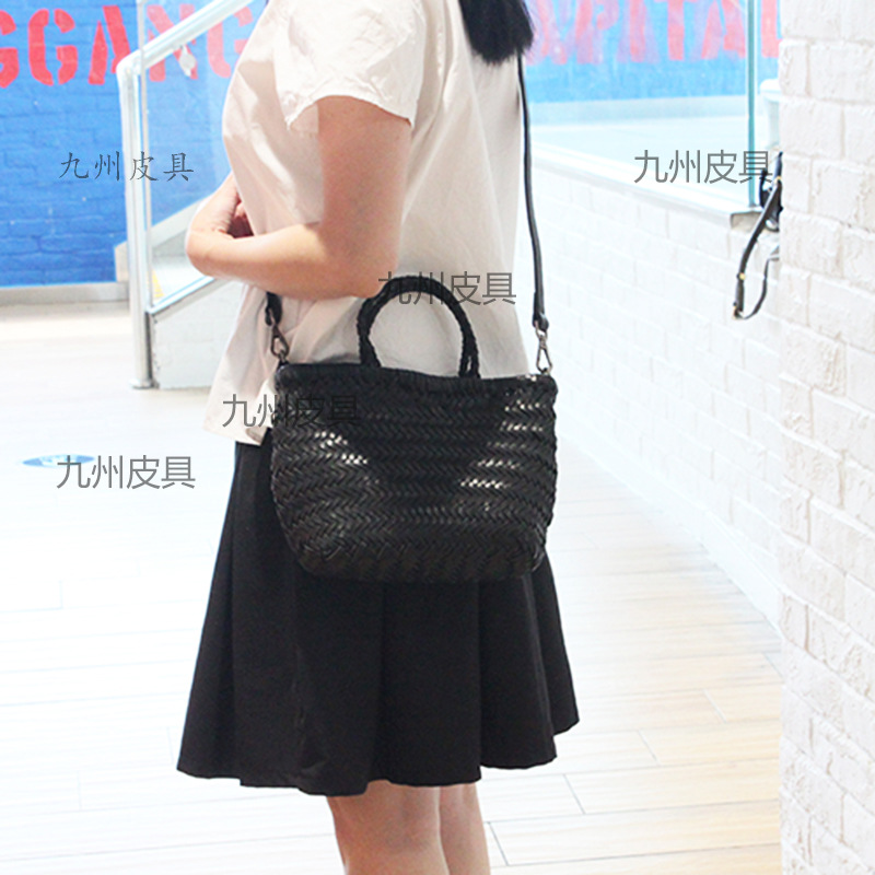 Japanese And Korean Style Woven Bag For Women - Summer Beach Vacation Small Shoulder Bag, Versatile Fashion Handheld Basket, Single Shoulder Crossbody Bag - Thumbnail 4