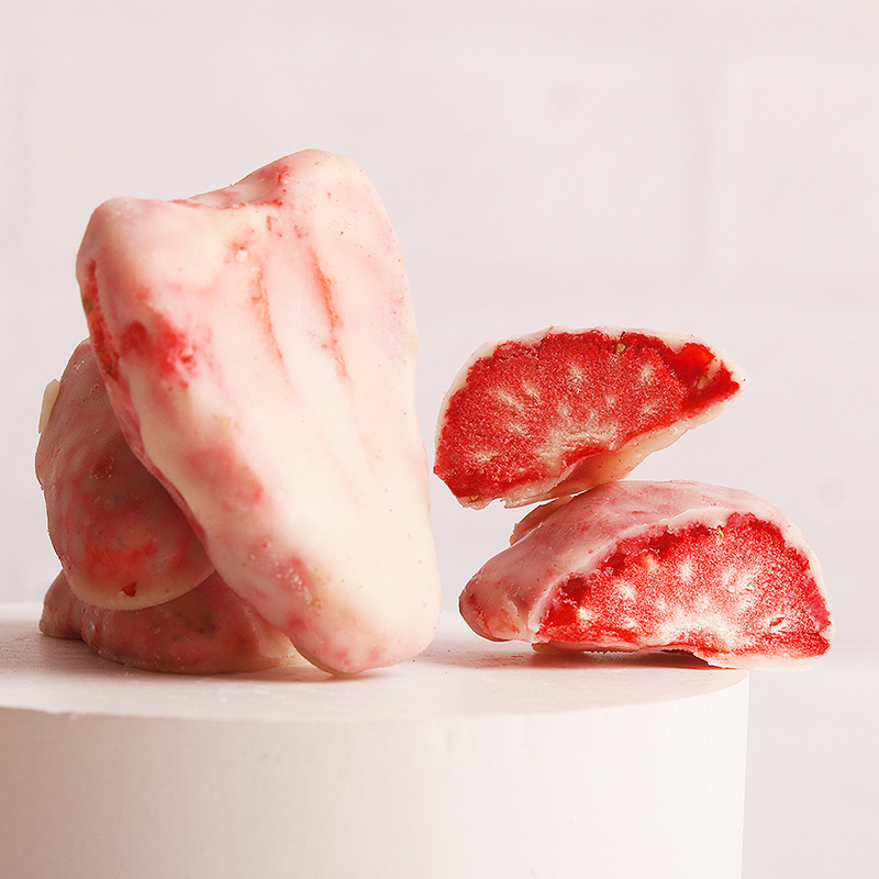 Fruits & Nuts Lyophilized Strawberry 40g Dehydrated Fruit Dried Chocolate-Coated Strawberry Crisps Snack Wholesale